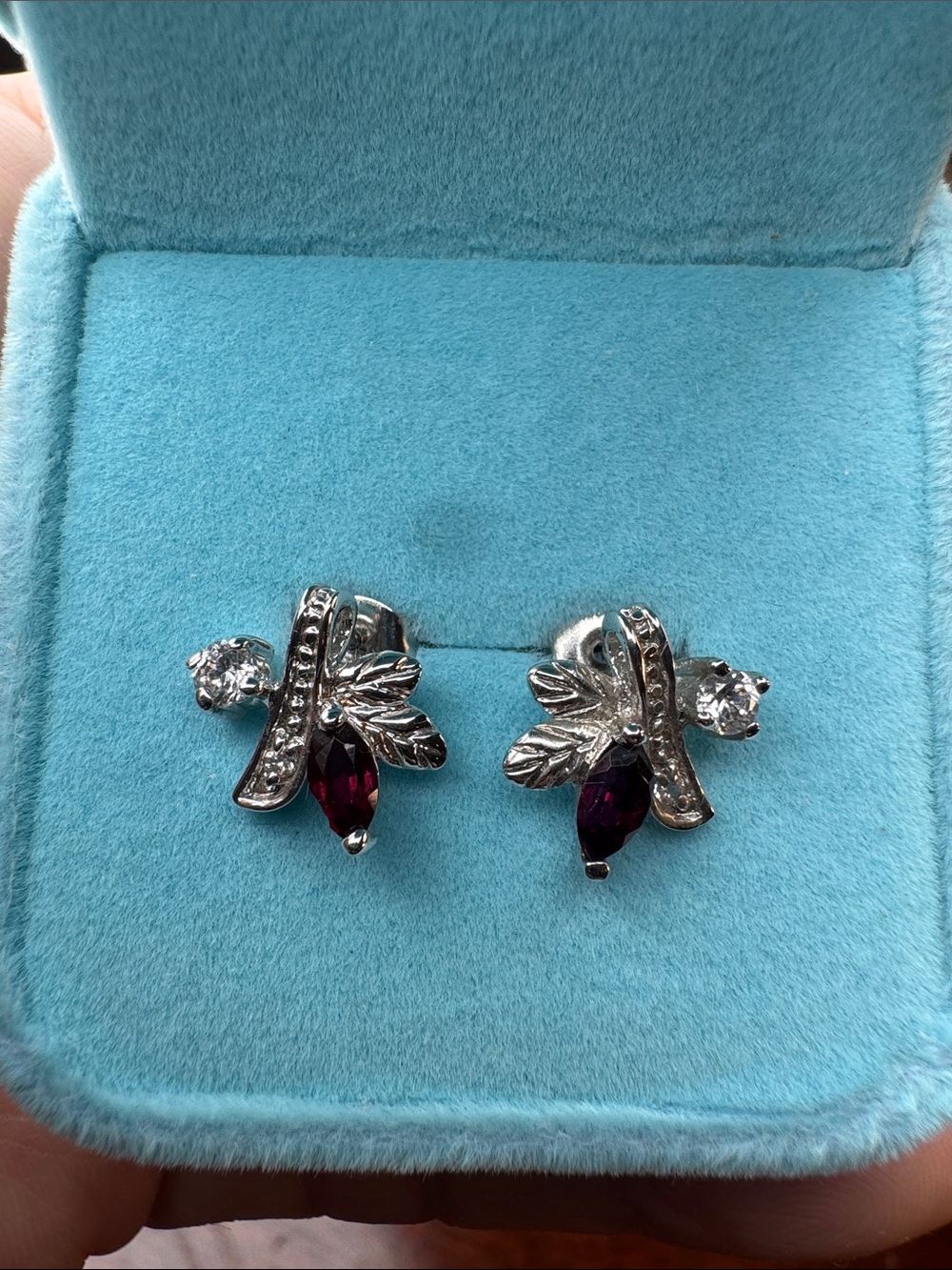 3254-Swarovski Crystal Element post earrings,velvet box included
